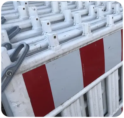 Temporäres mobiles Haltverbot in München mit Schildersicherung.